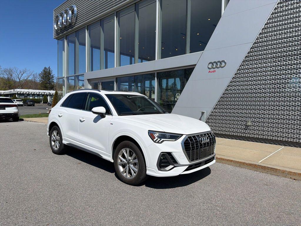 2025 Audi Q3 45 TFSI S Line Premium quattro's photo