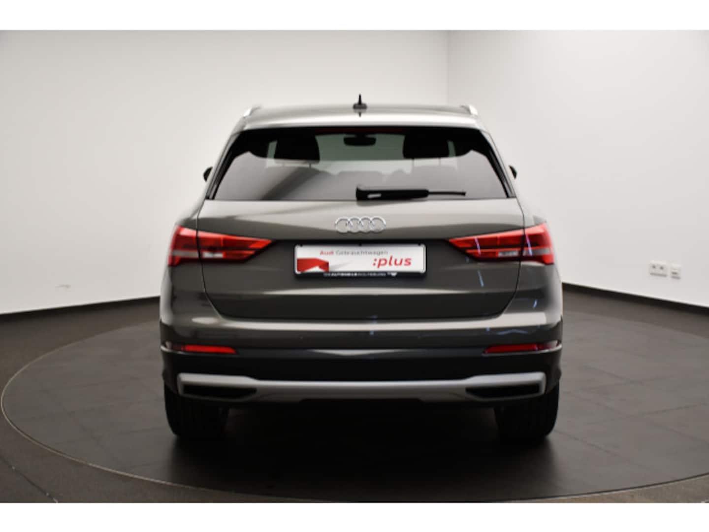 Bild über Audi Q3 advanced 35 TFSI S tronic - für weitere Informationen kontaktieren Sie den Audi Partner