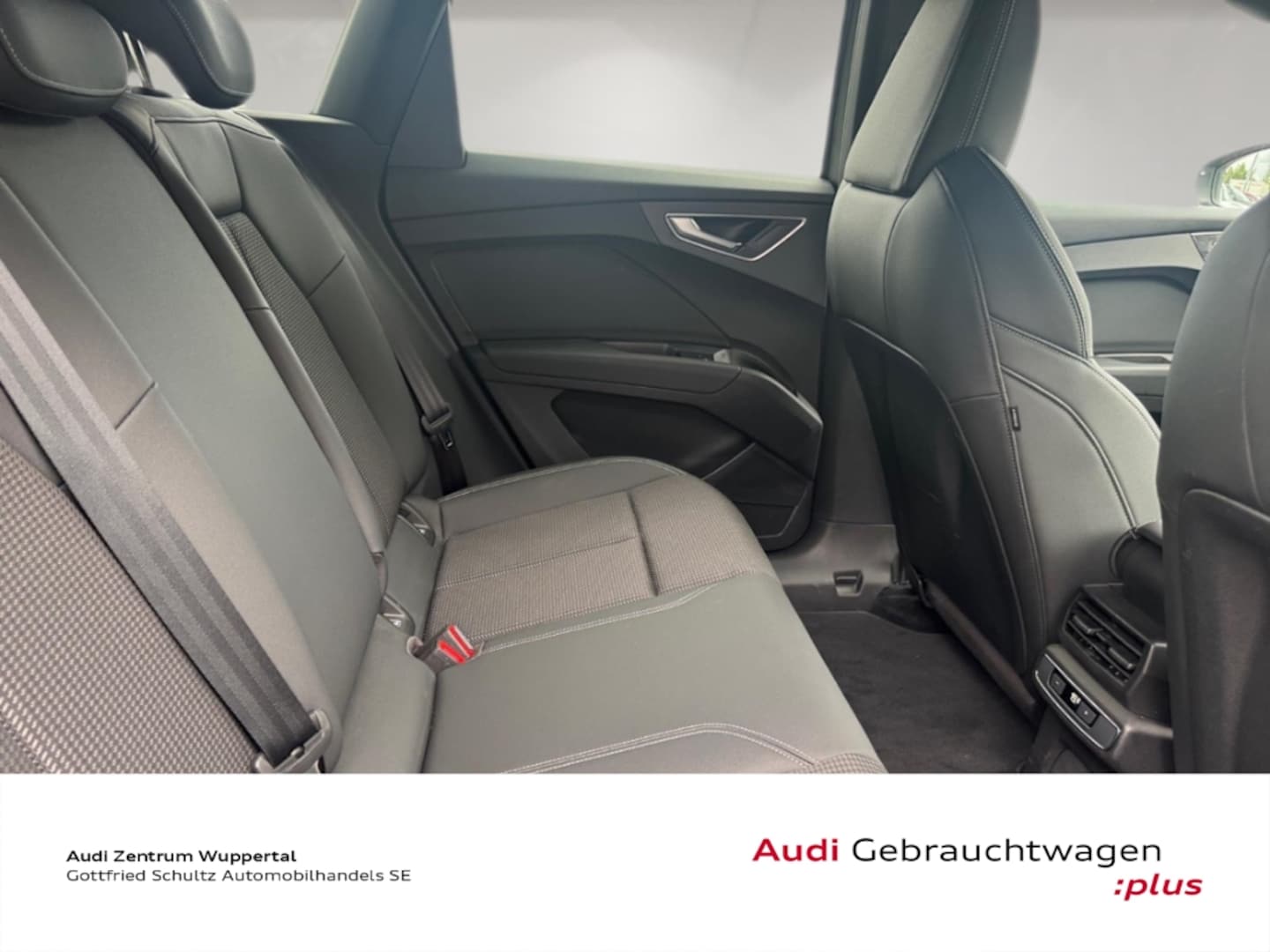 Bild über Audi Q4 e-tron 40 e-tron - für weitere Informationen kontaktieren Sie den Audi Partner