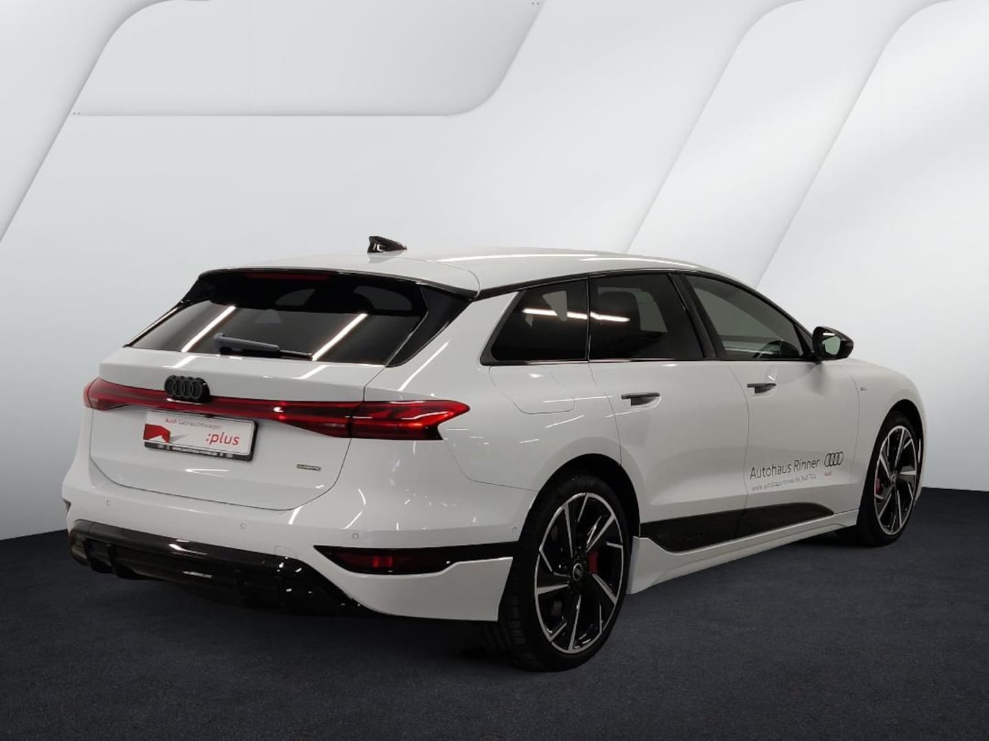 Bild über Audi A6 Avant e-tron S line business e-tron quattro 315 kW - für weitere Informationen kontaktieren Sie den Audi Partner