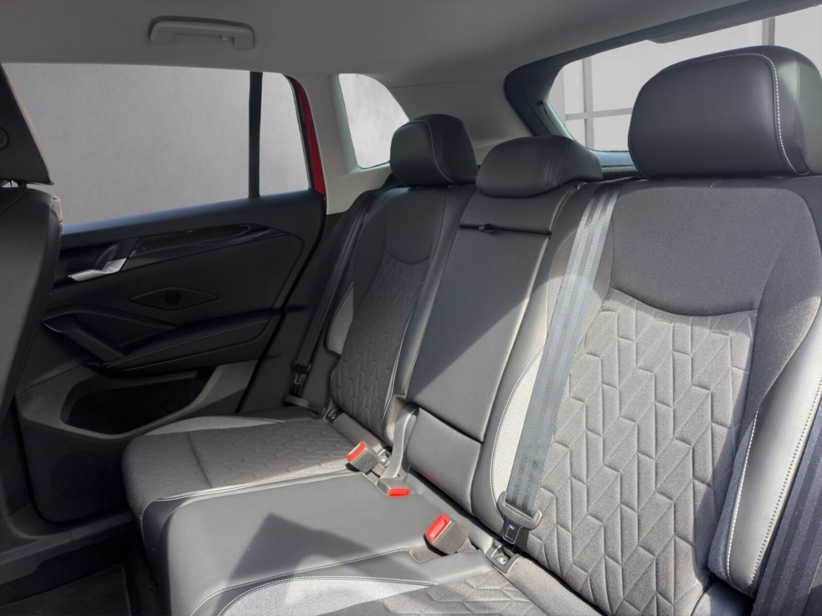 Volkswagen Tiguan – Bild 11