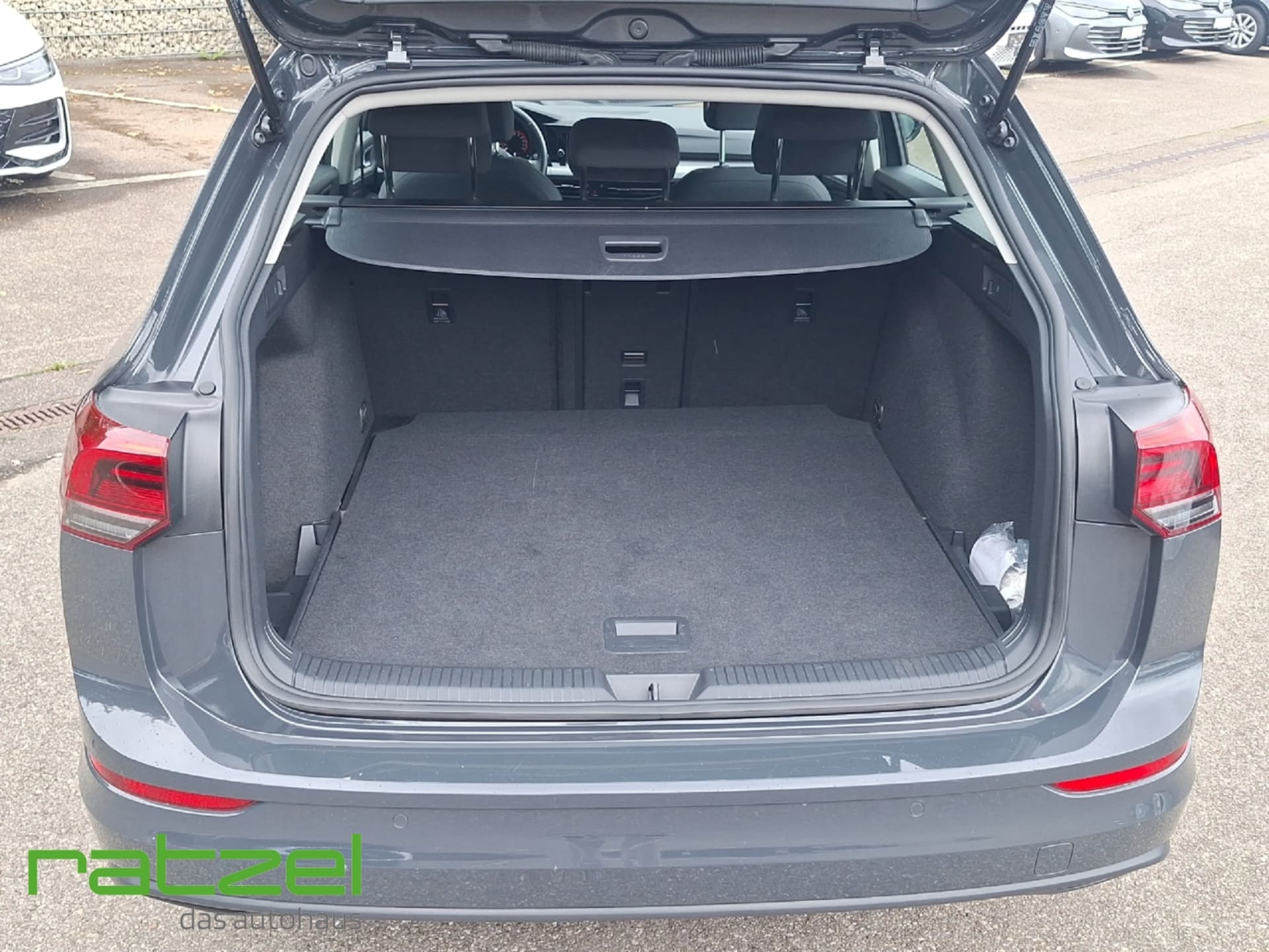 Volkswagen Golf Variant Life