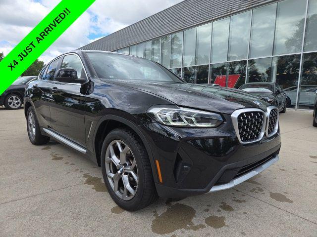 2024 BMW X4 xDrive30i's photo