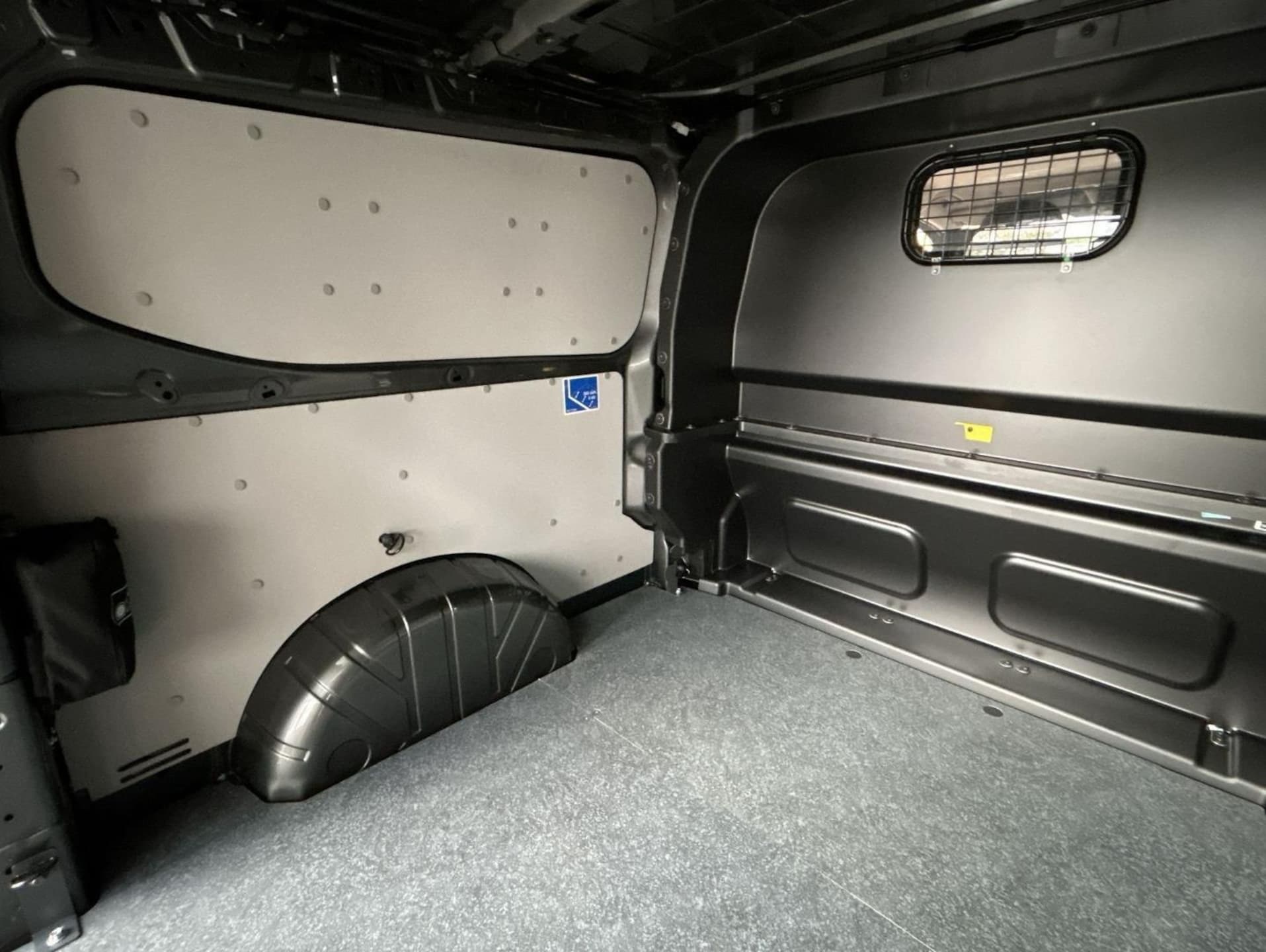 Volkswagen Transporter Kasten langer Radstand Plus