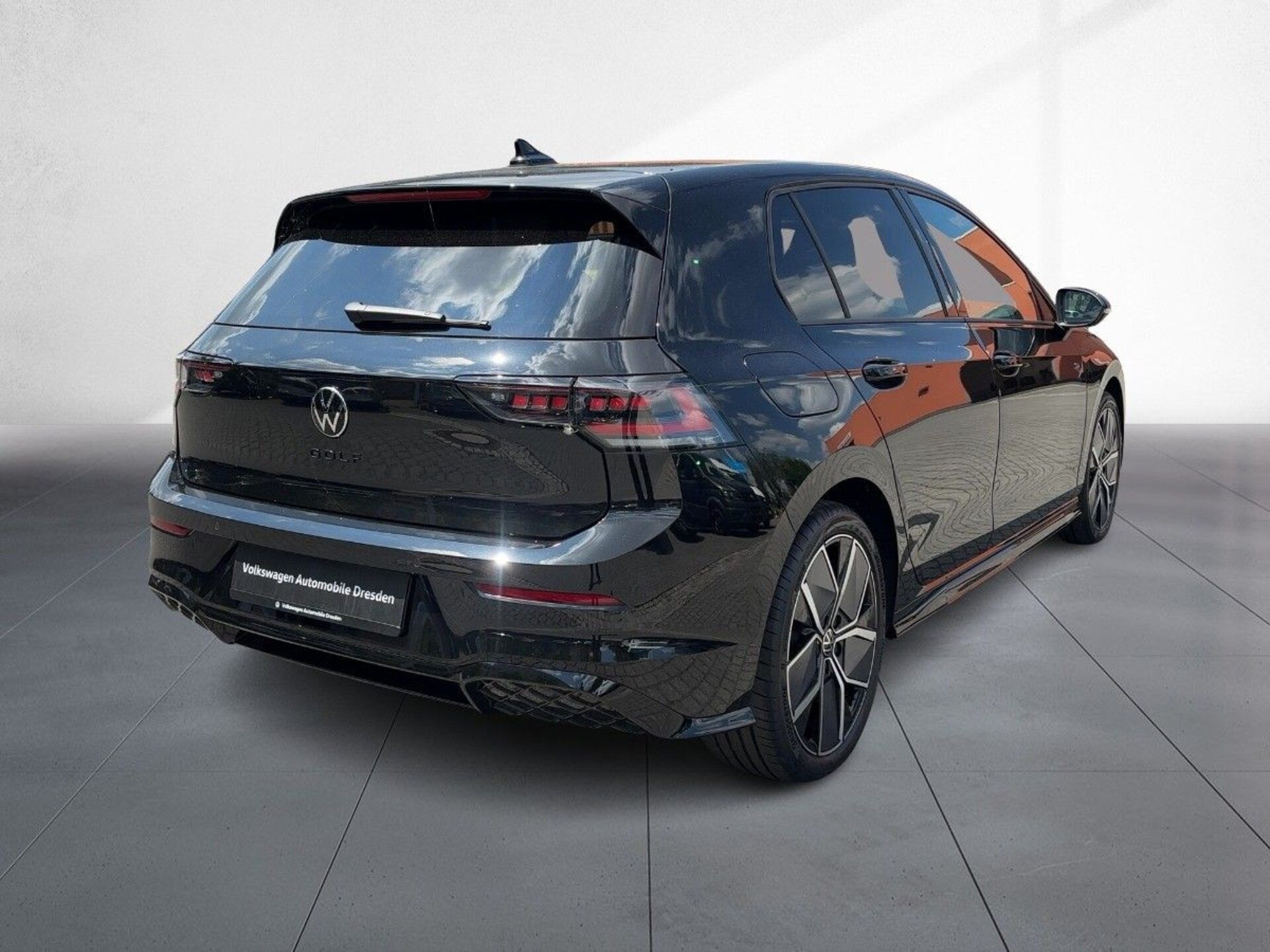 Volkswagen Golf R-Line