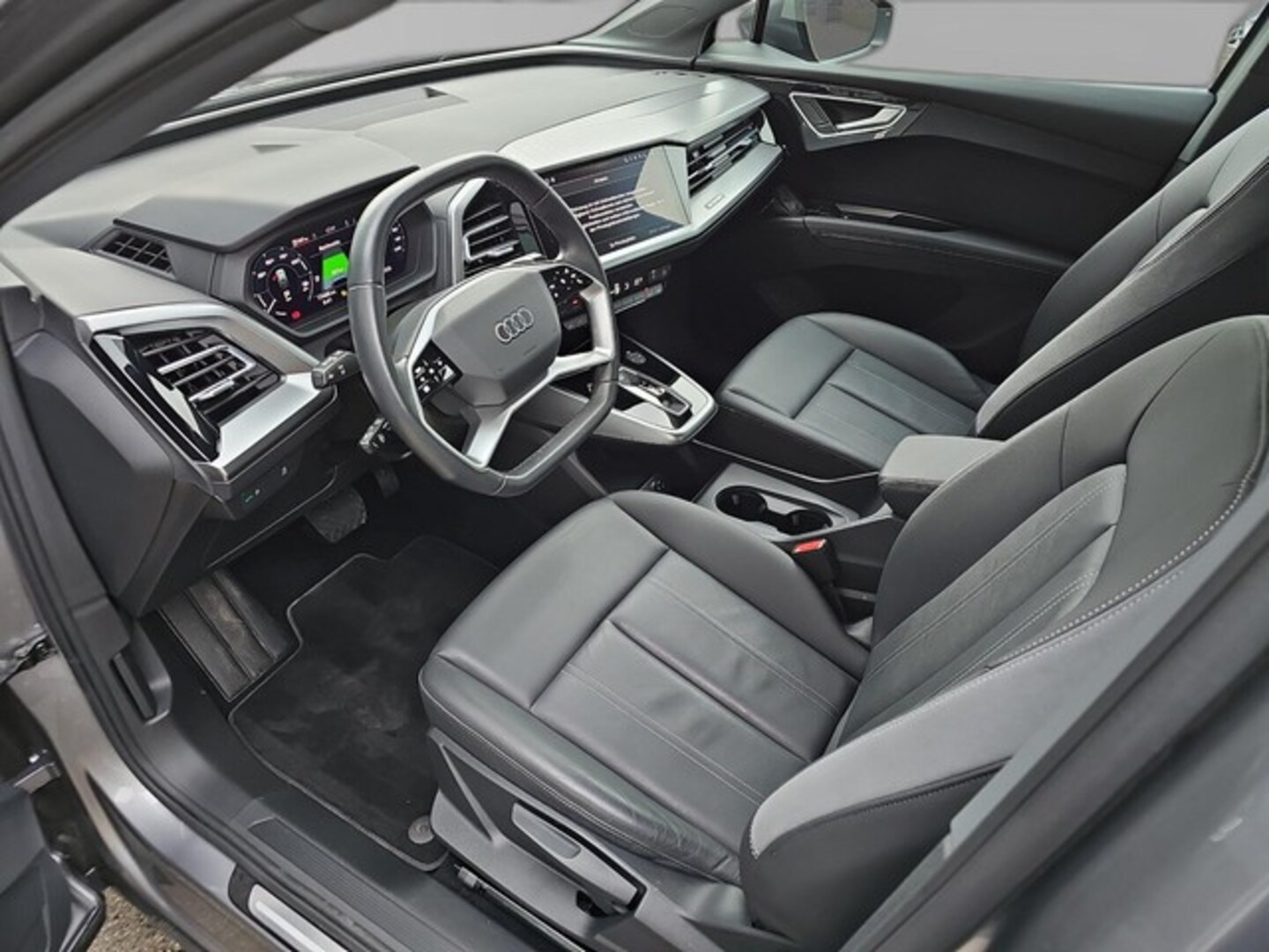 Bild über Audi Q4 Sportback e-tron 50 e-tron quattro - für weitere Informationen kontaktieren Sie den Audi Partner