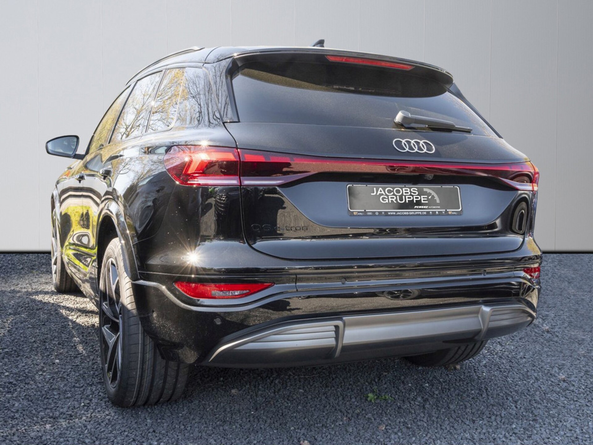 Audi Q6 SUV e-tron
