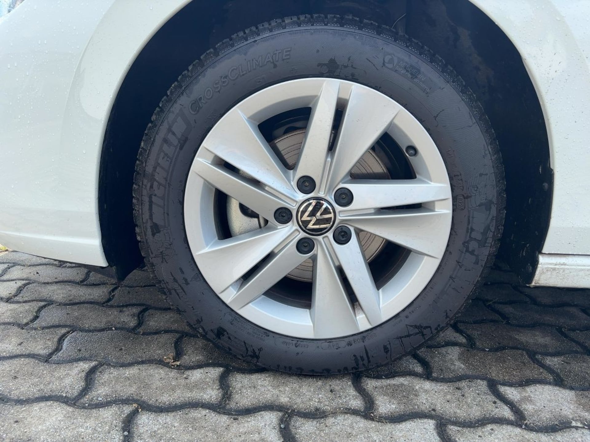 Volkswagen Golf Life