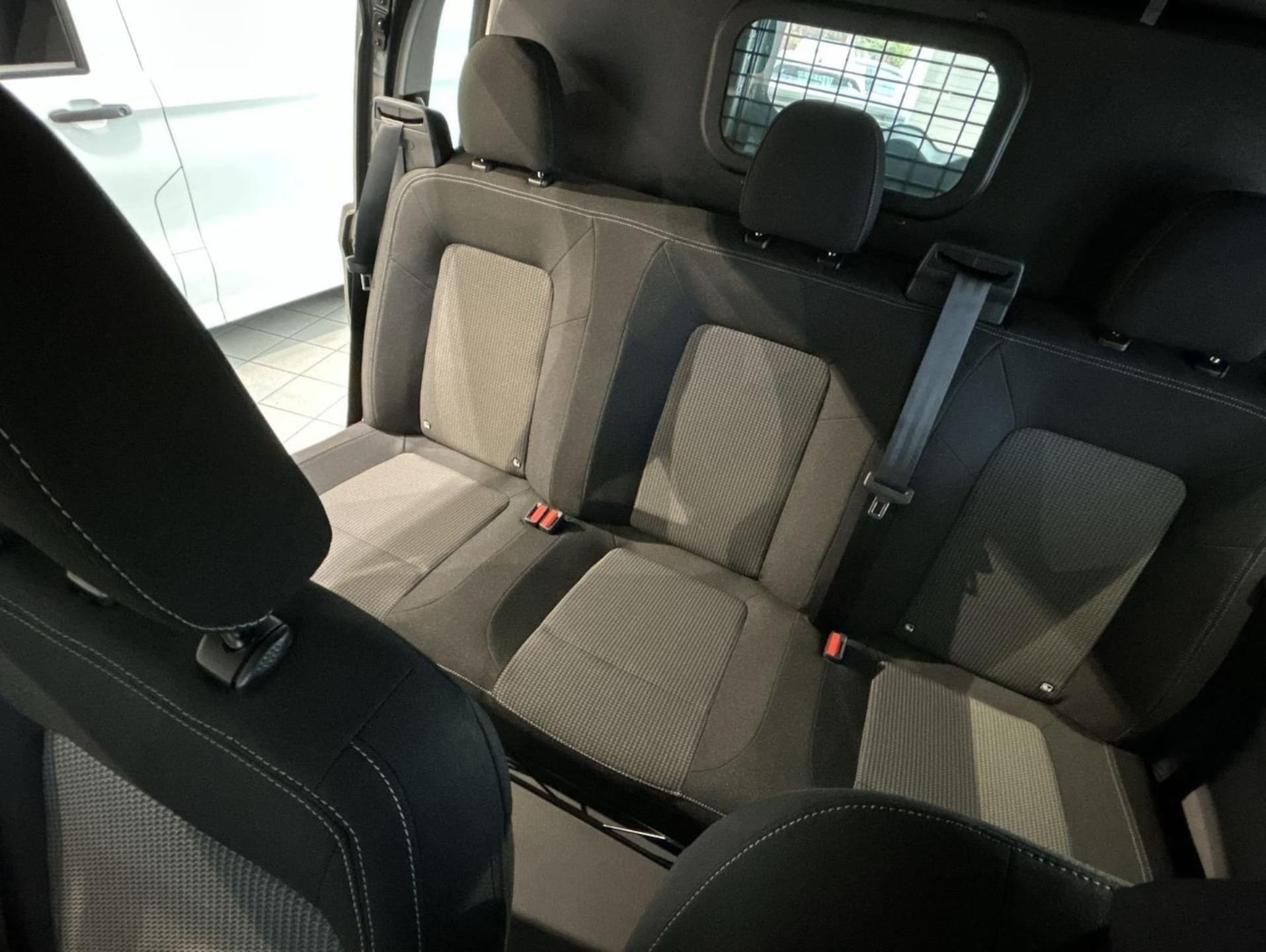 Volkswagen Transporter Kasten langer Radstand Plus
