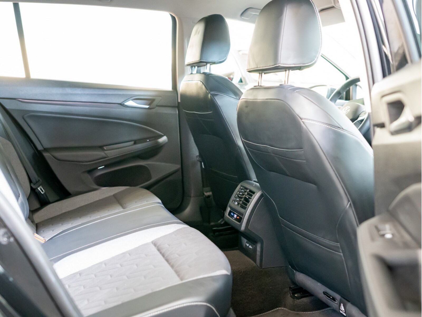 Volkswagen Golf Variant – Bild 7