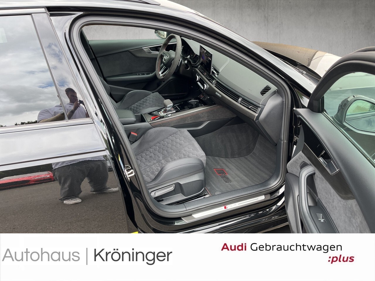 Image about Audi RS 4 Avant TFSI quattro tiptronic