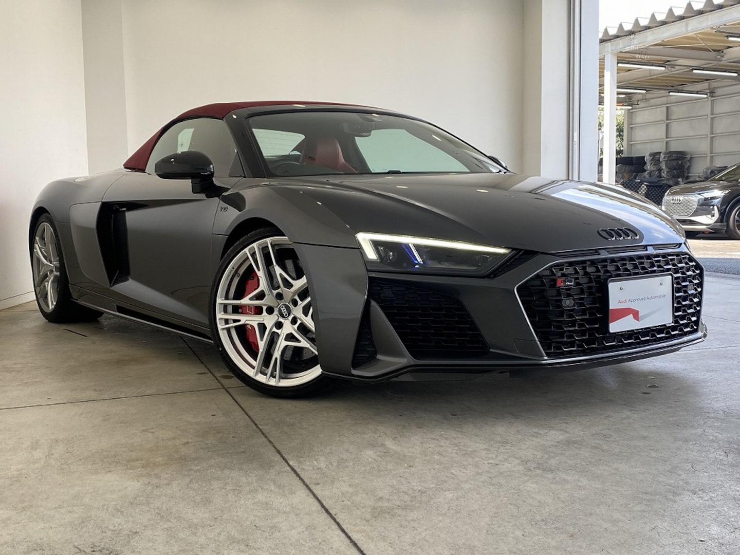 Audi R8 Spyder R8 Spyder V10 performance 5.2 FSI quattro S tronic for more details contact your dealer