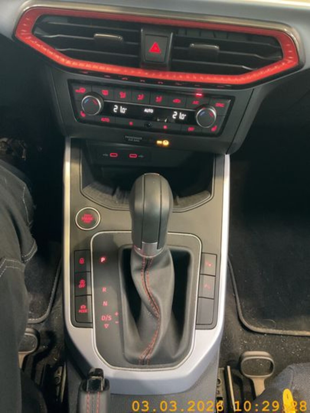 SEAT Arona FR