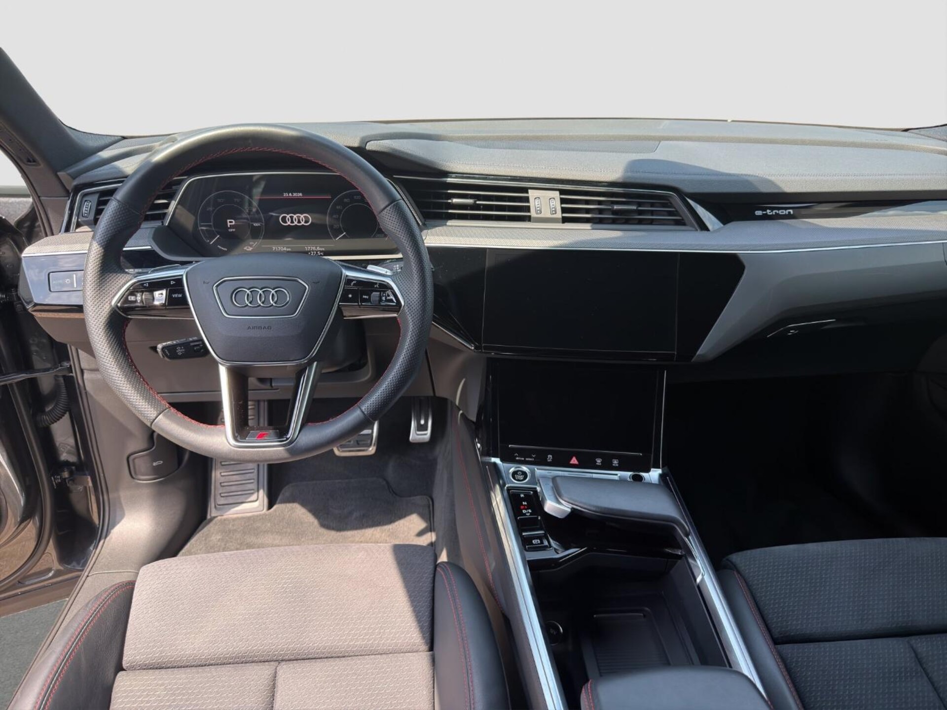 Audi Q8 e-tron S line