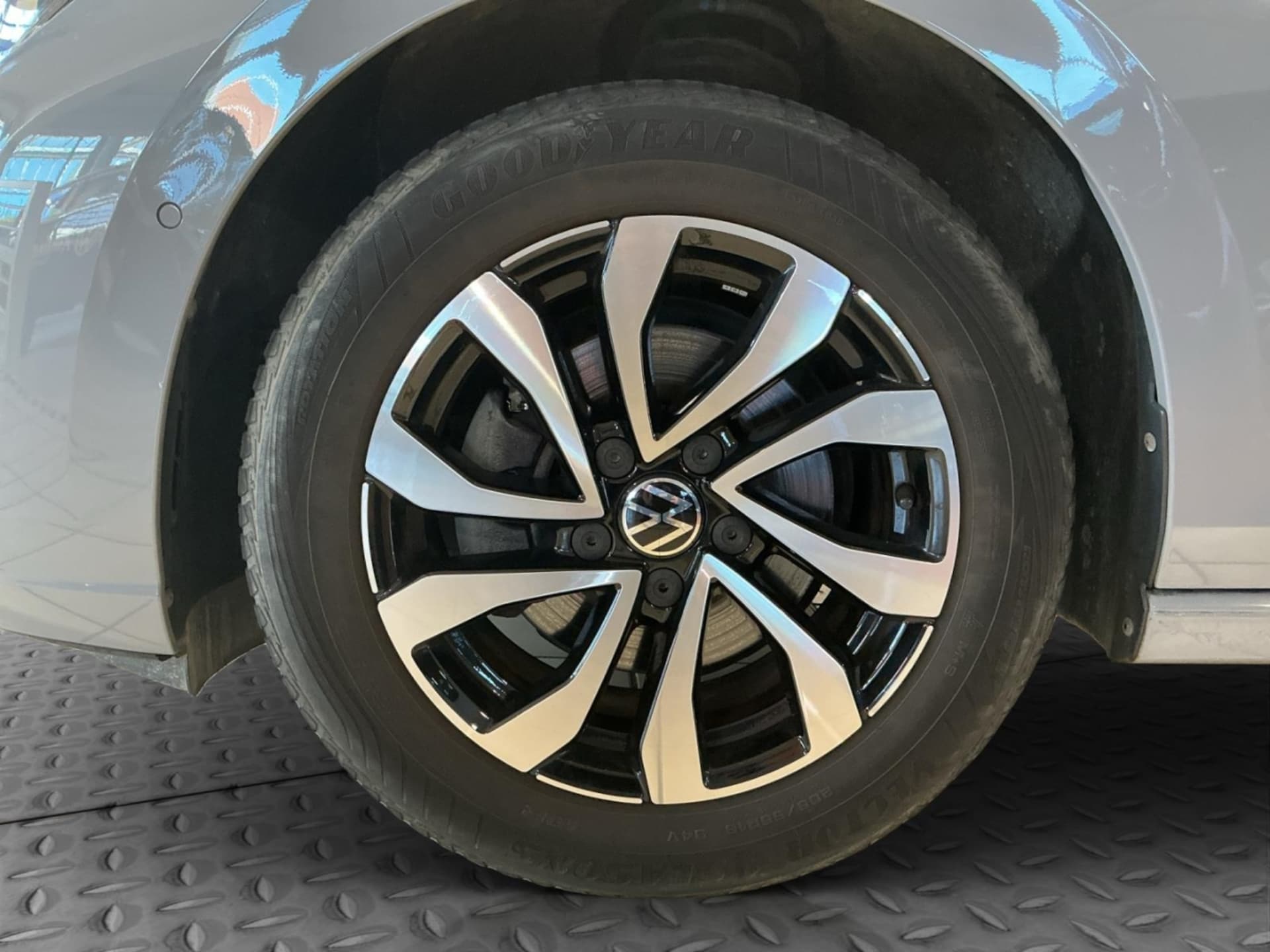 Volkswagen Golf Active