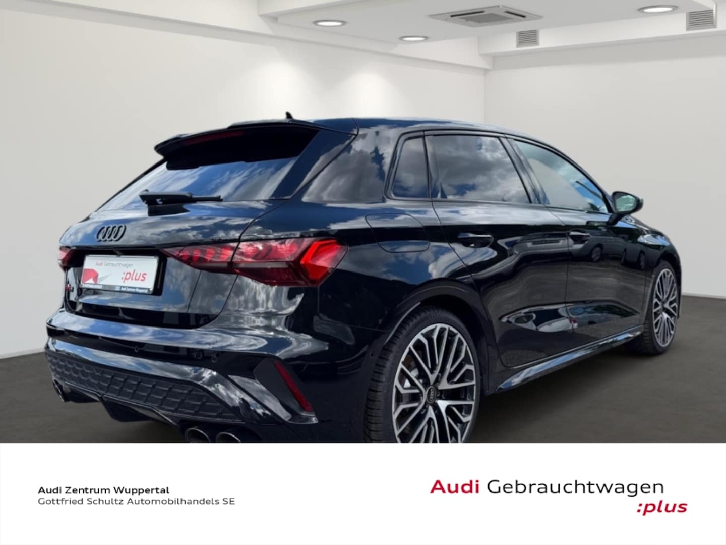 Bild über Audi S3 Sportback TFSI quattro S tronic - für weitere Informationen kontaktieren Sie den Audi Partner