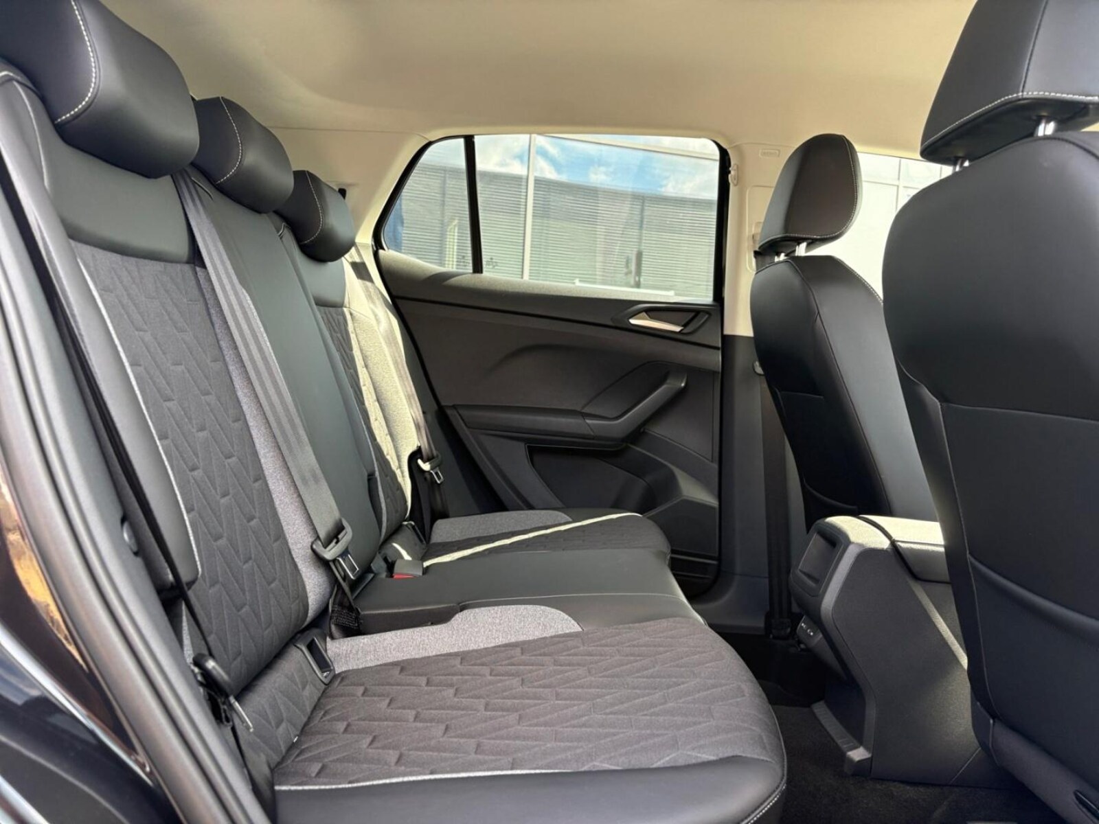 Volkswagen T-Cross – Bild 11