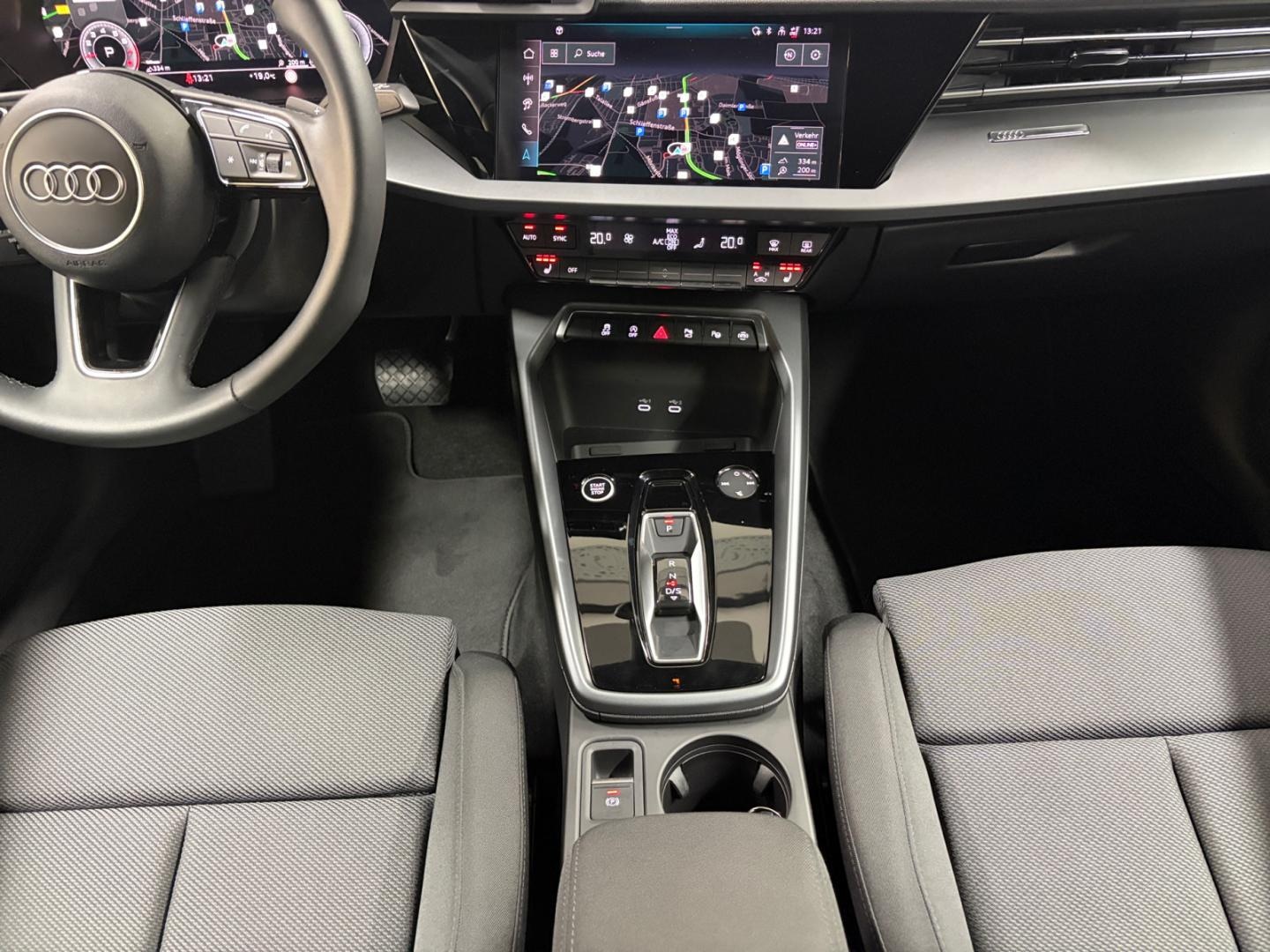Bild über Audi A3 Sportback S line 35 TFSI S tronic - für weitere Informationen kontaktieren Sie den Audi Partner