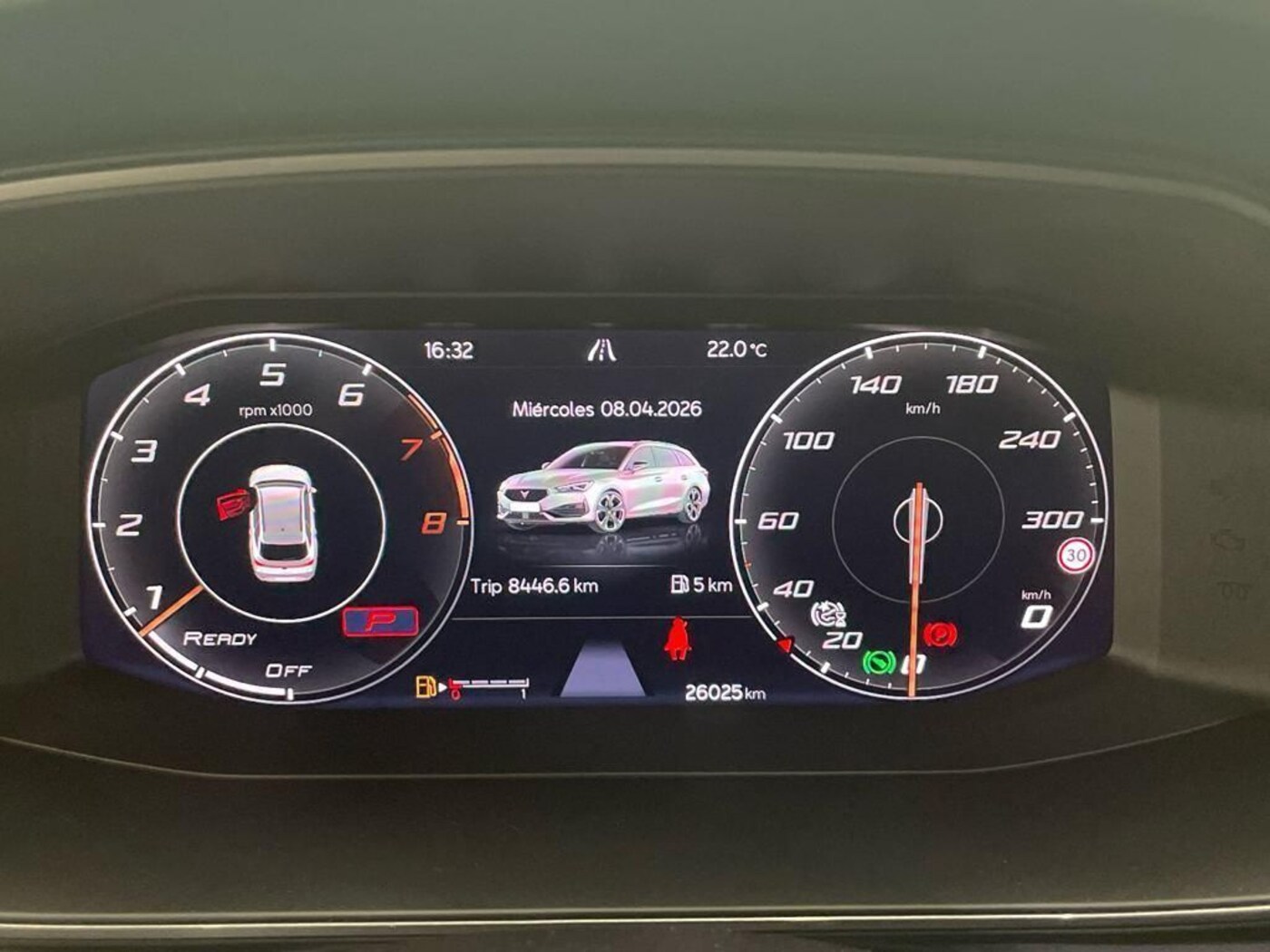 CUPRA Leon Sportstourer 1.5 eTSI DSG 110 kW (150 CV) — photo 17