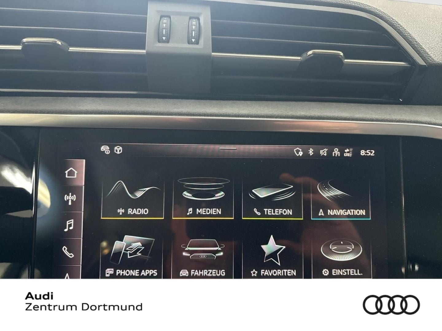 Bild über Audi Q3 TFSI quattro 180 kW S tronic - für weitere Informationen kontaktieren Sie den Audi Partner