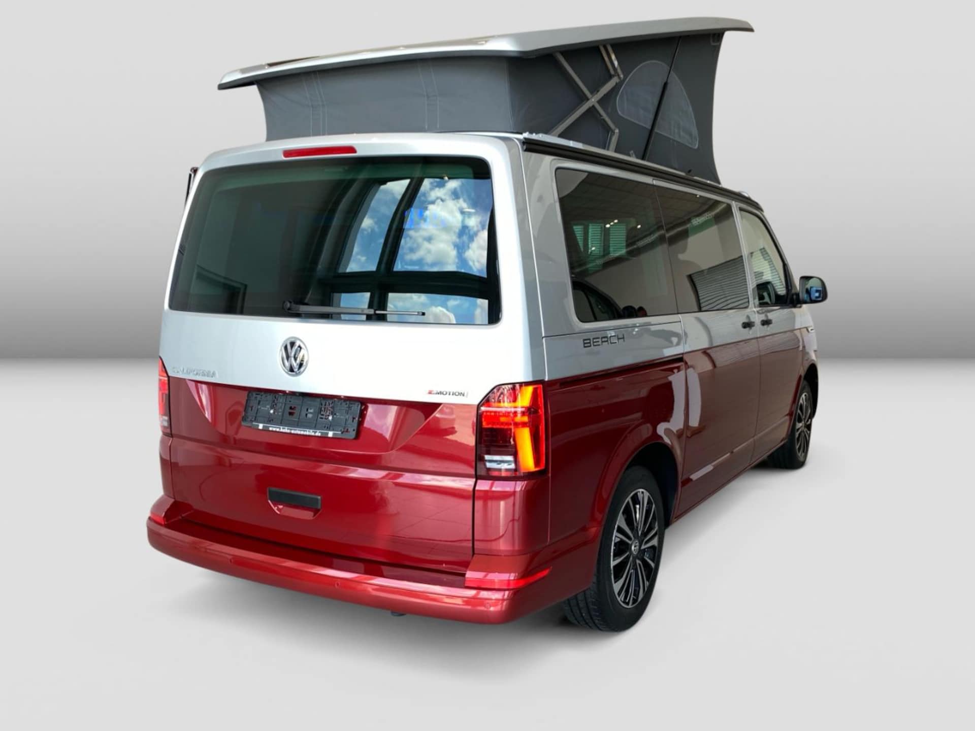 Volkswagen T6.1 California Beach