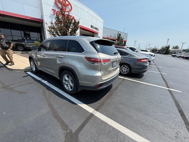 2016 Toyota Highlander