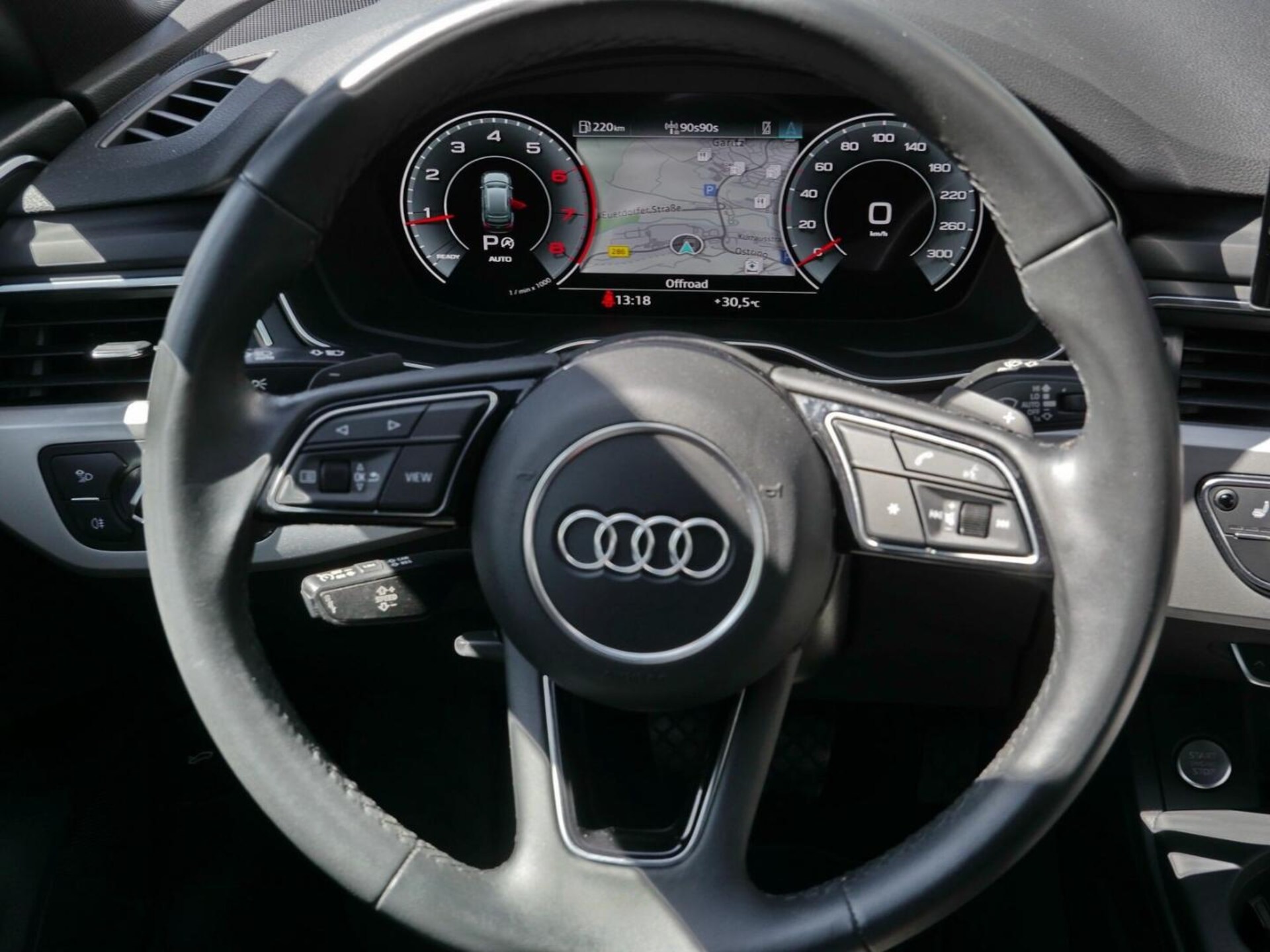 Audi A4 Avant S line