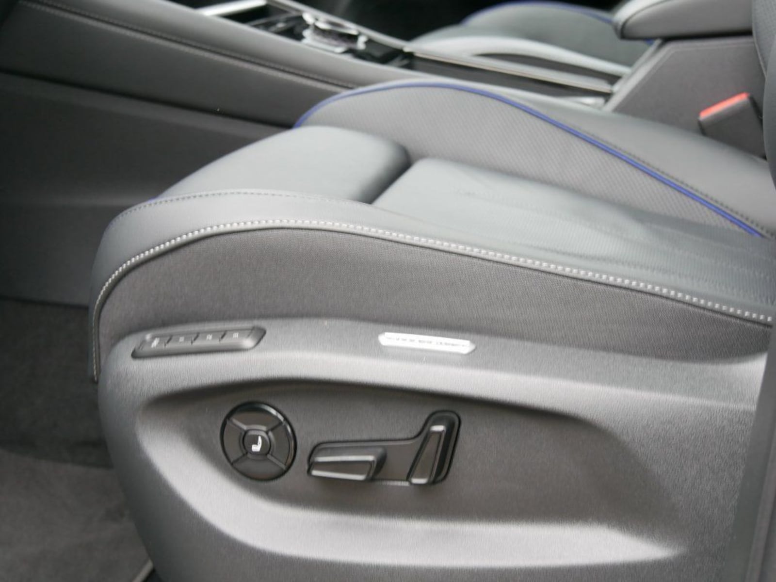 Volkswagen Tiguan – Bild 12