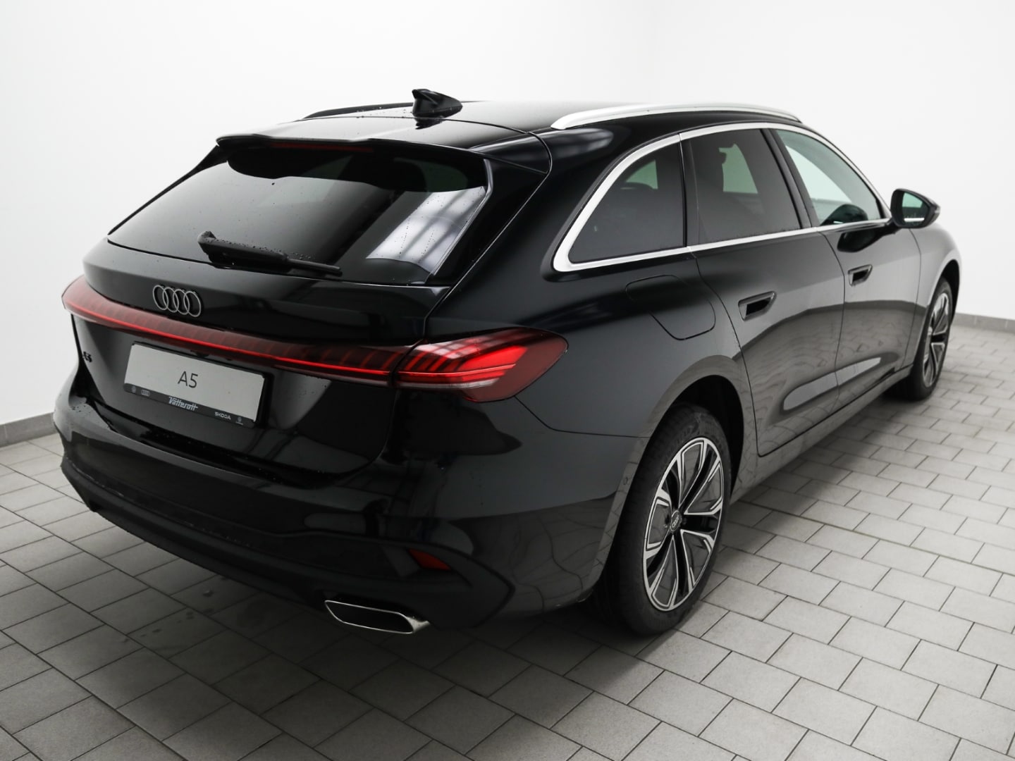 Bild über Audi A5 Avant TFSI S tronic - für weitere Informationen kontaktieren Sie den Audi Partner