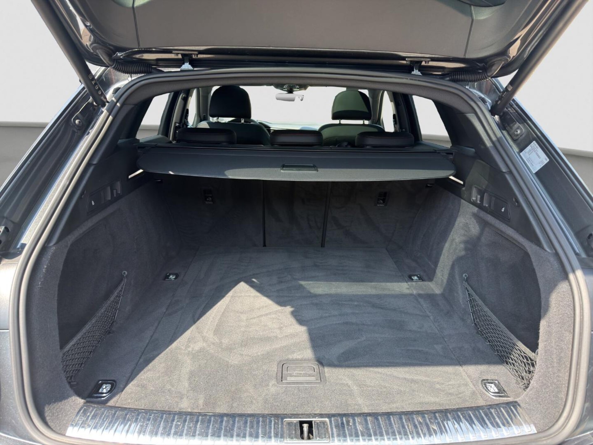 Audi Q8 e-tron S line