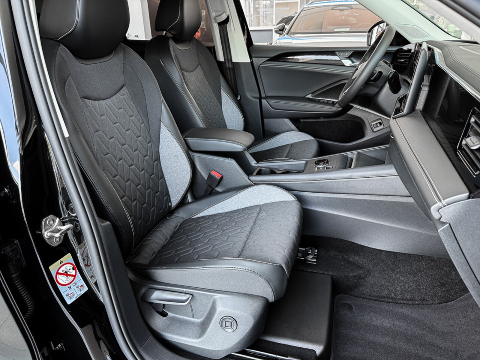 Volkswagen Tiguan – Bild 11