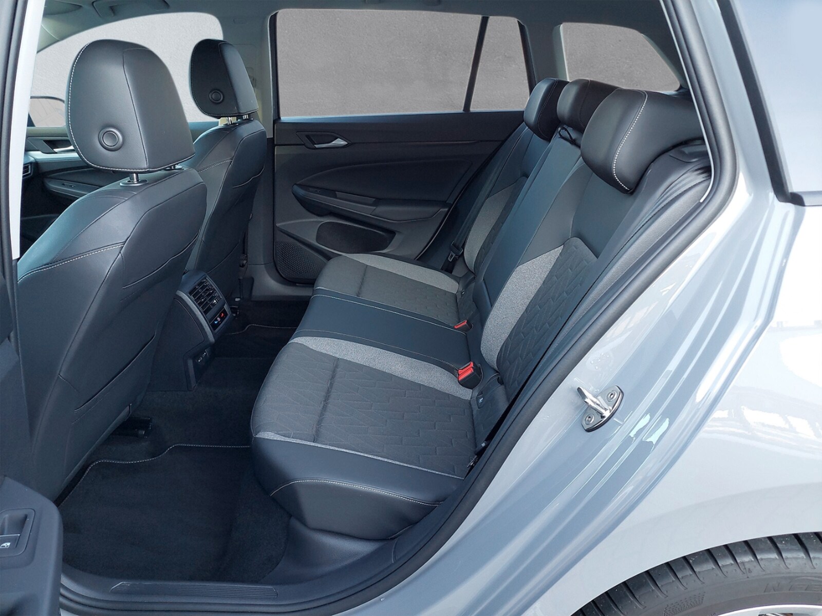 Volkswagen Golf Variant – Bild 12