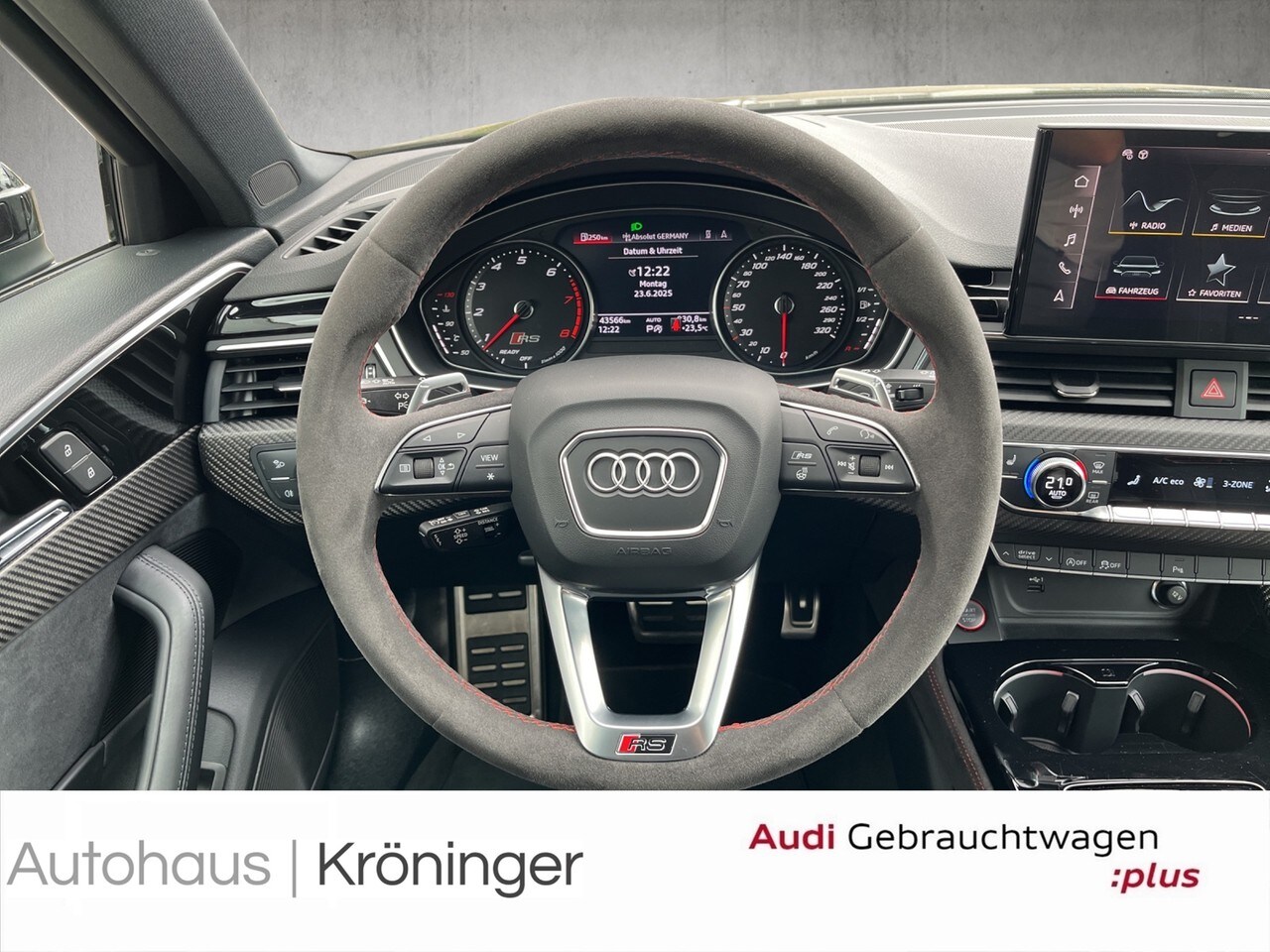 Image about Audi RS 4 Avant TFSI quattro tiptronic
