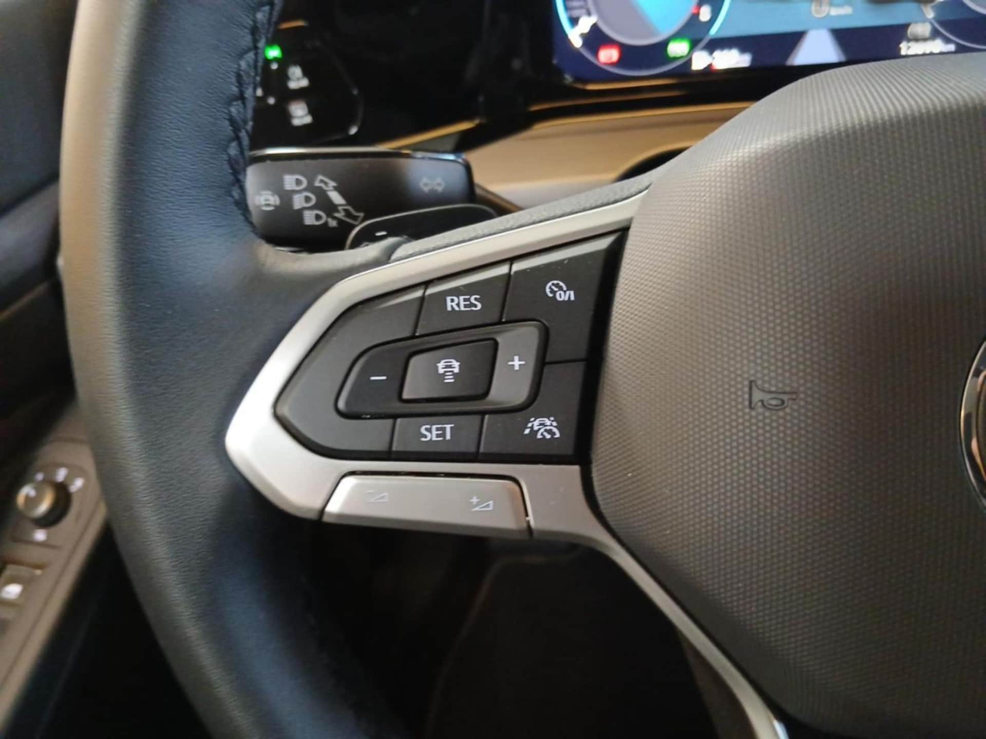 Volkswagen Golf Style
