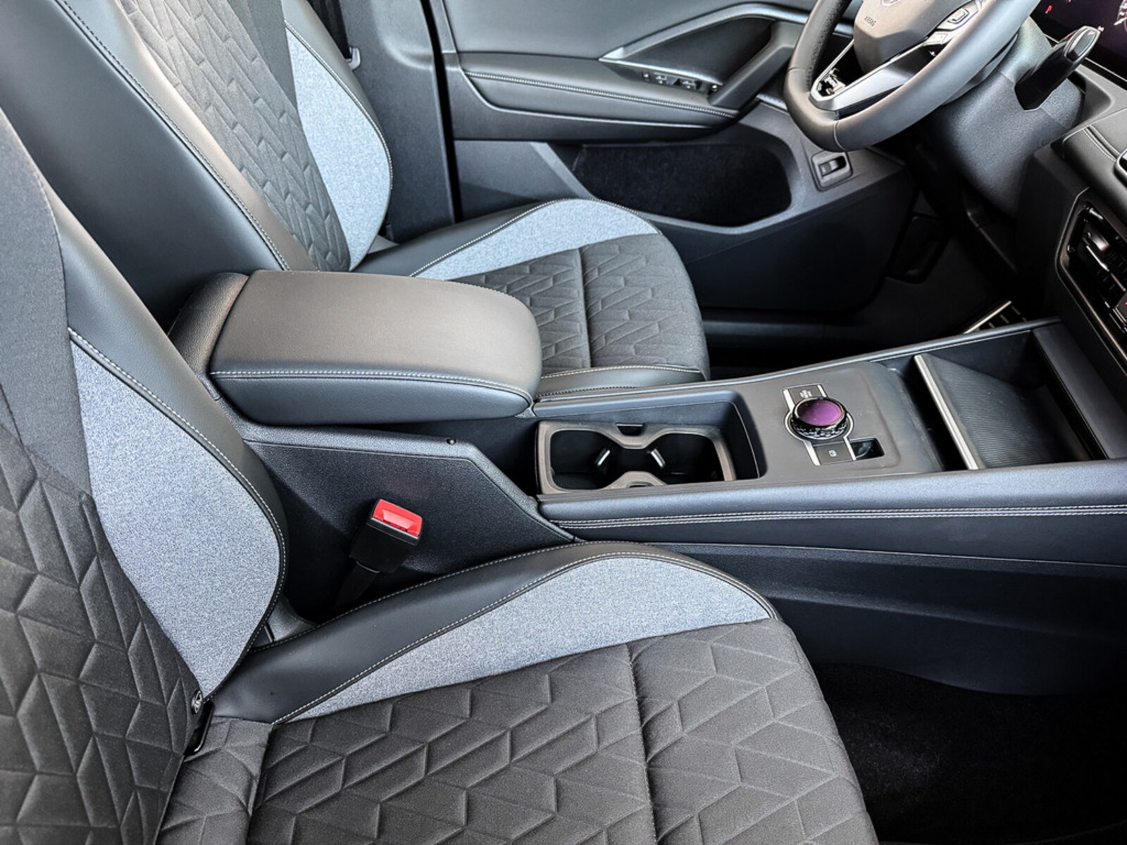Volkswagen Tiguan – Bild 12