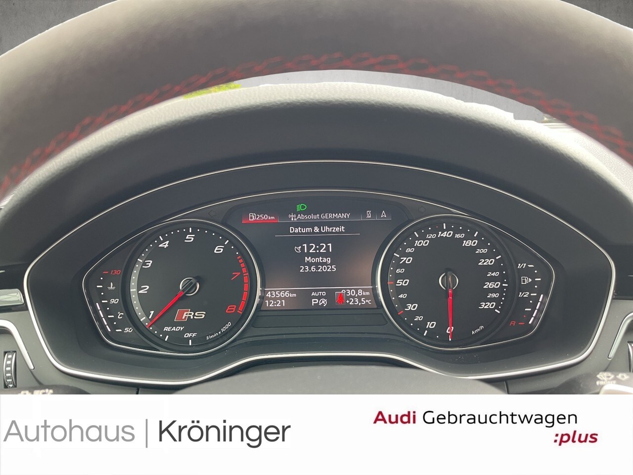 Image about Audi RS 4 Avant TFSI quattro tiptronic