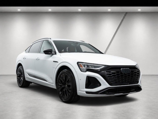 Image de {{modelName}} 2024 Audi Q8 Sportback e-tron 