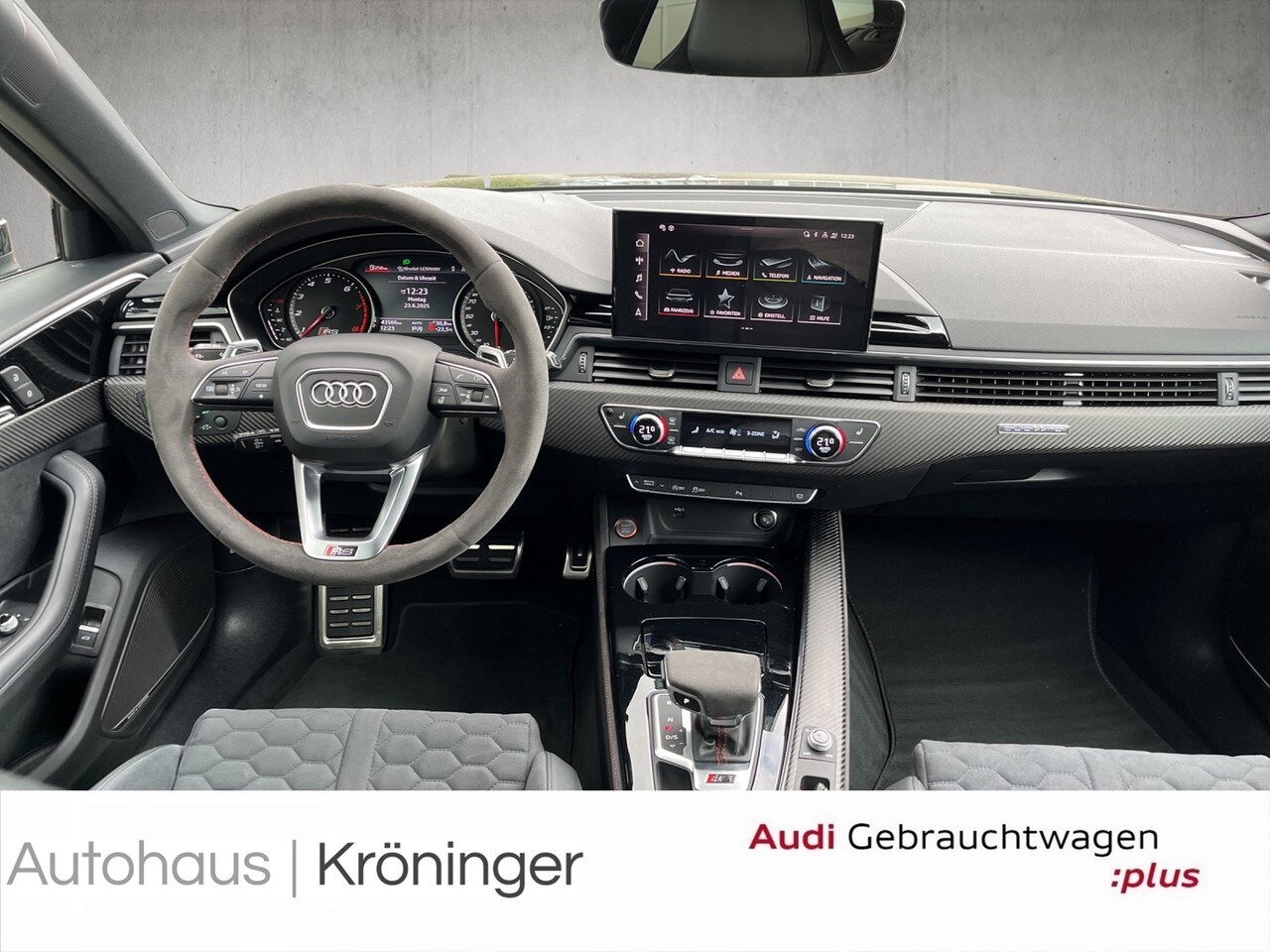 Image about Audi RS 4 Avant TFSI quattro tiptronic