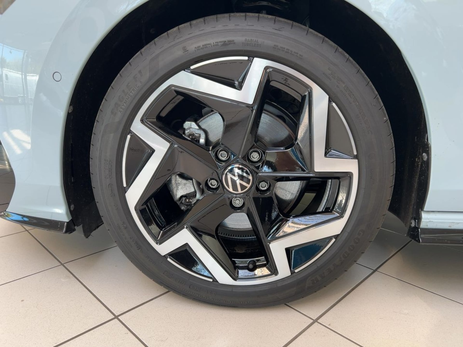 Volkswagen Golf R-Line