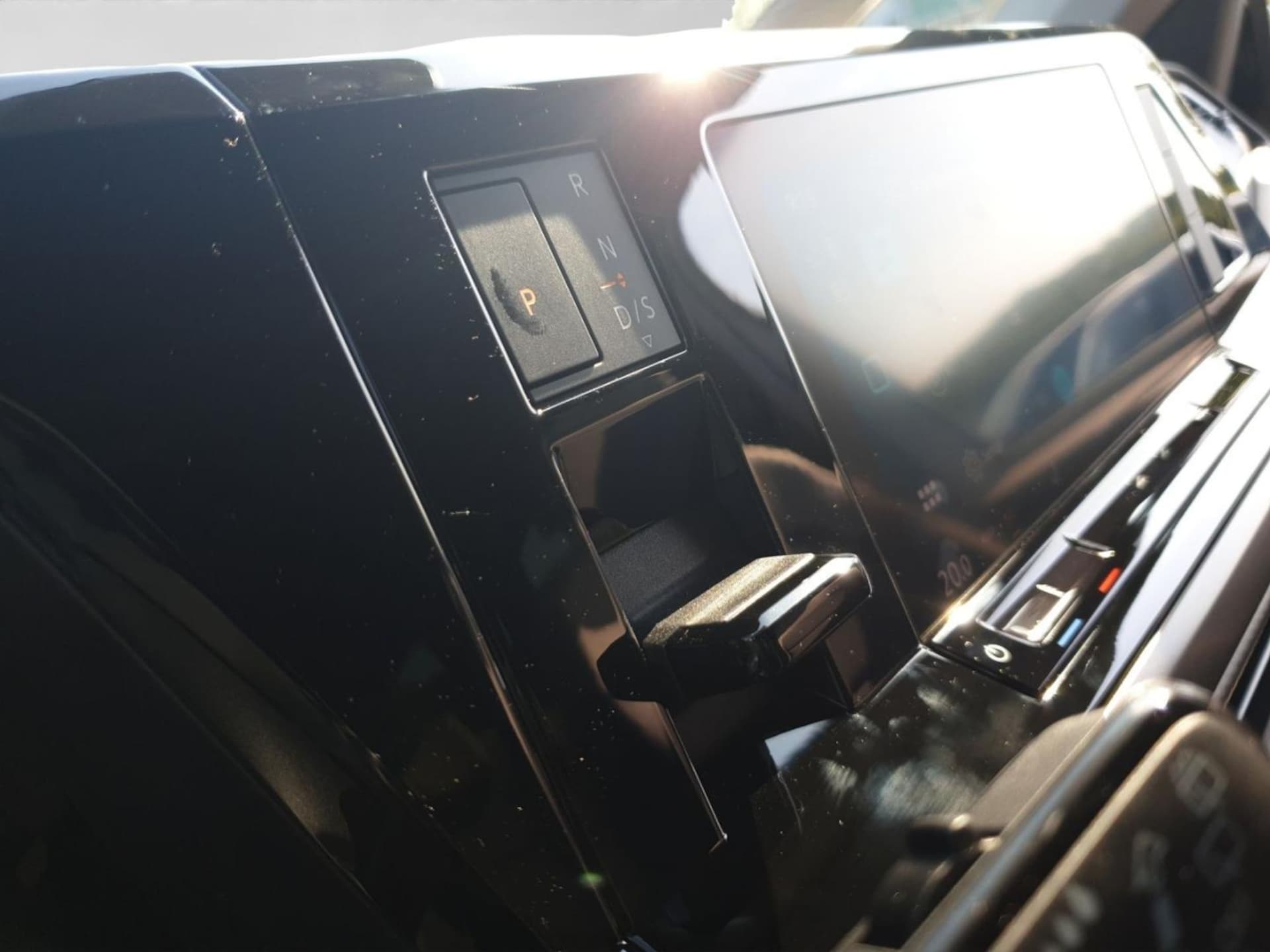 Volkswagen Multivan Langversion Basis-Modell