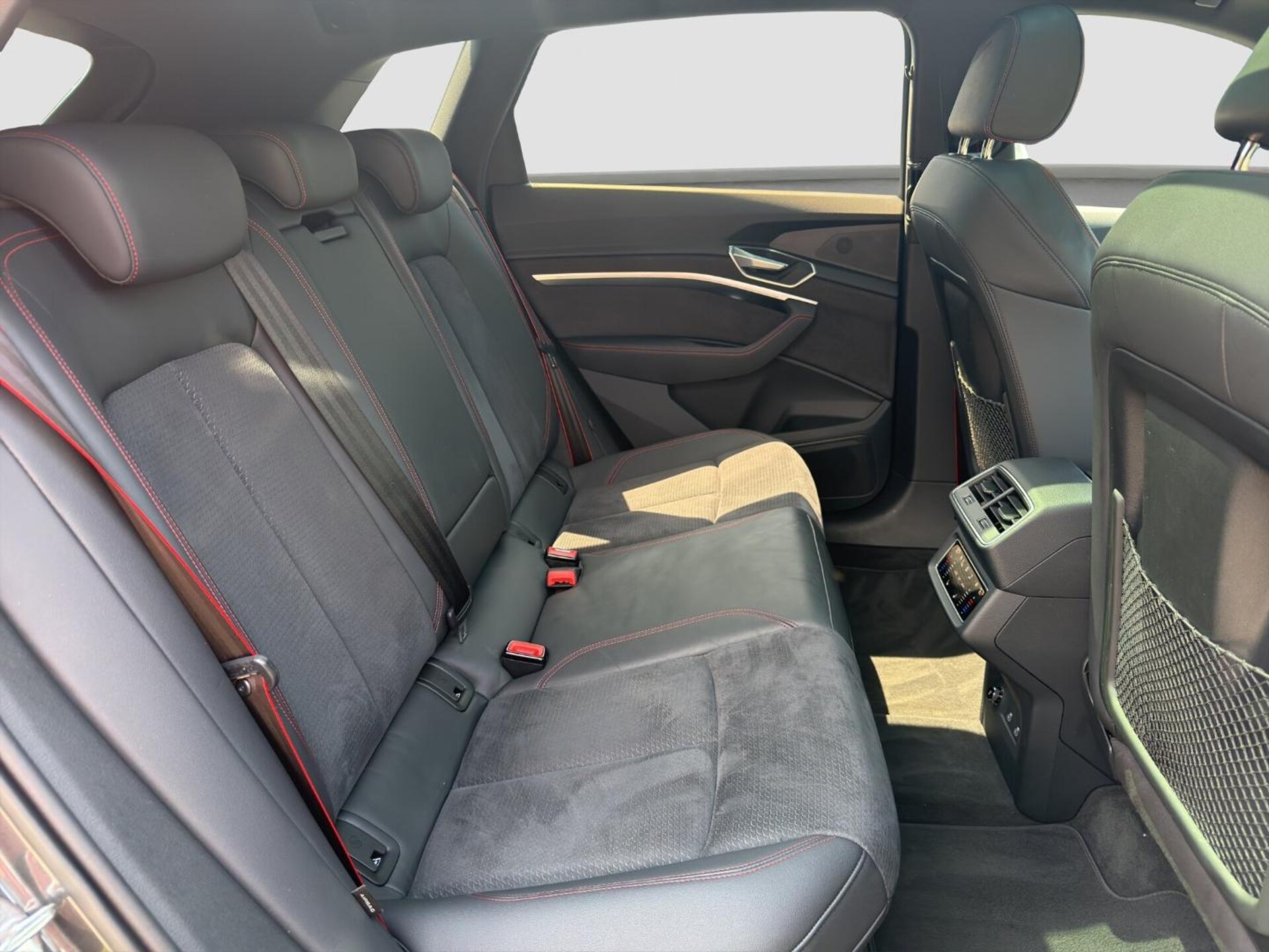 Audi Q8 e-tron S line