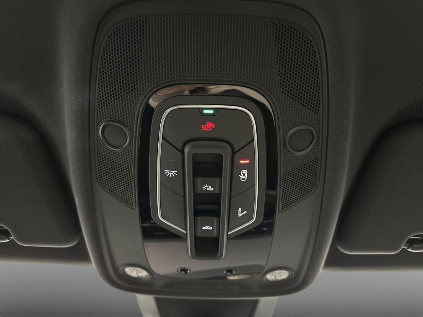 Bild über Audi Q8 SUV S line business TDI quattro 210 kW tiptronic - für weitere Informationen kontaktieren Sie den Audi Partner
