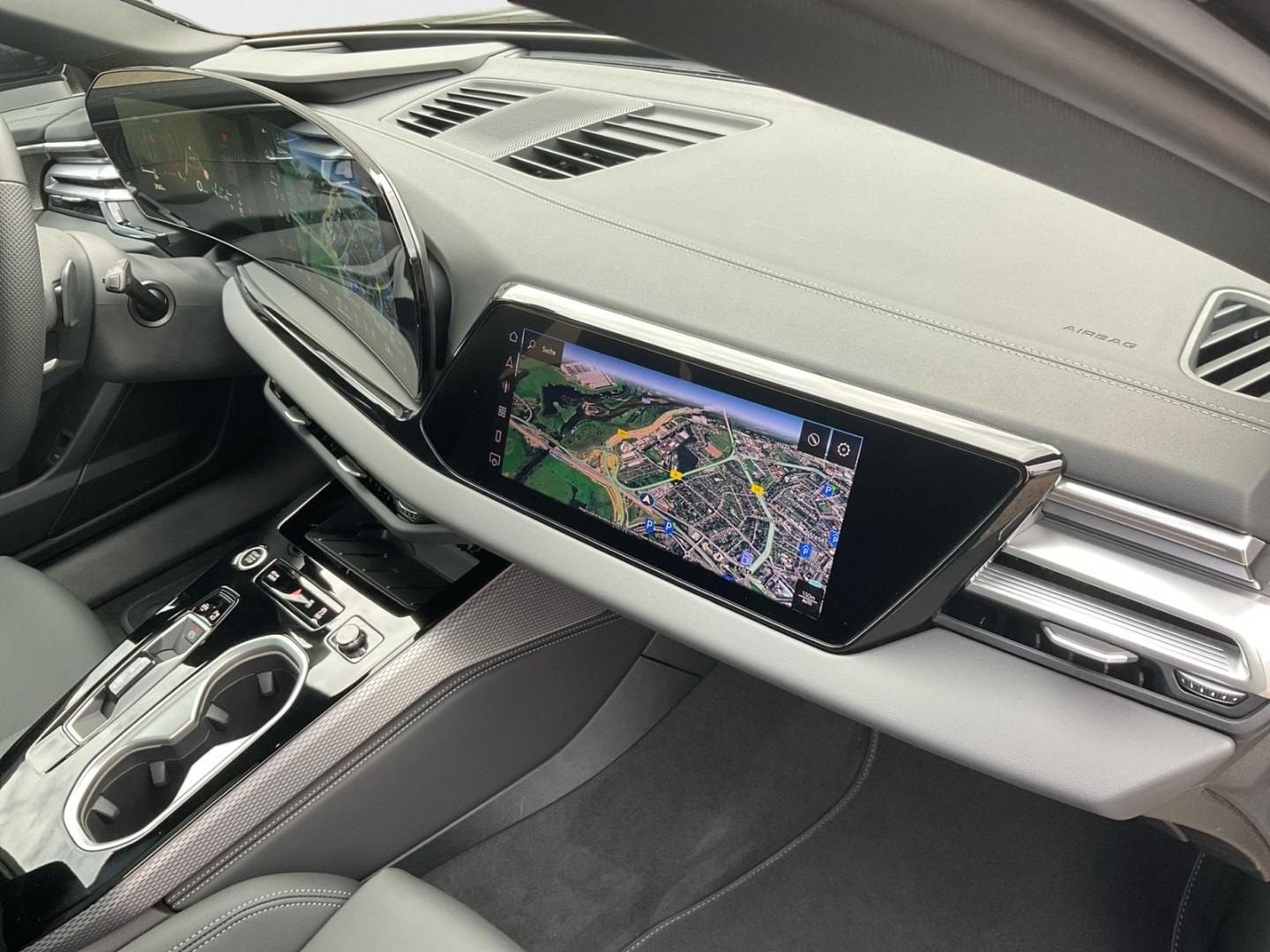Bild über Audi A6 Avant TFSI quattro 270 kW S tronic - für weitere Informationen kontaktieren Sie den Audi Partner