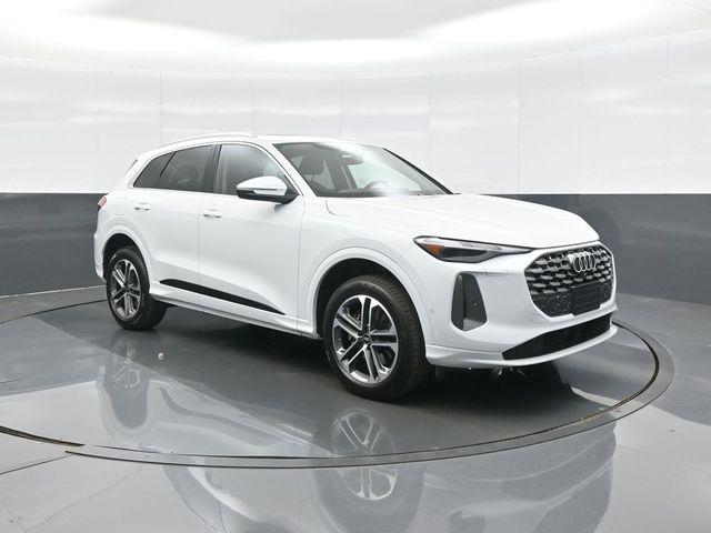2025 Audi Q5 40 Premium's photo