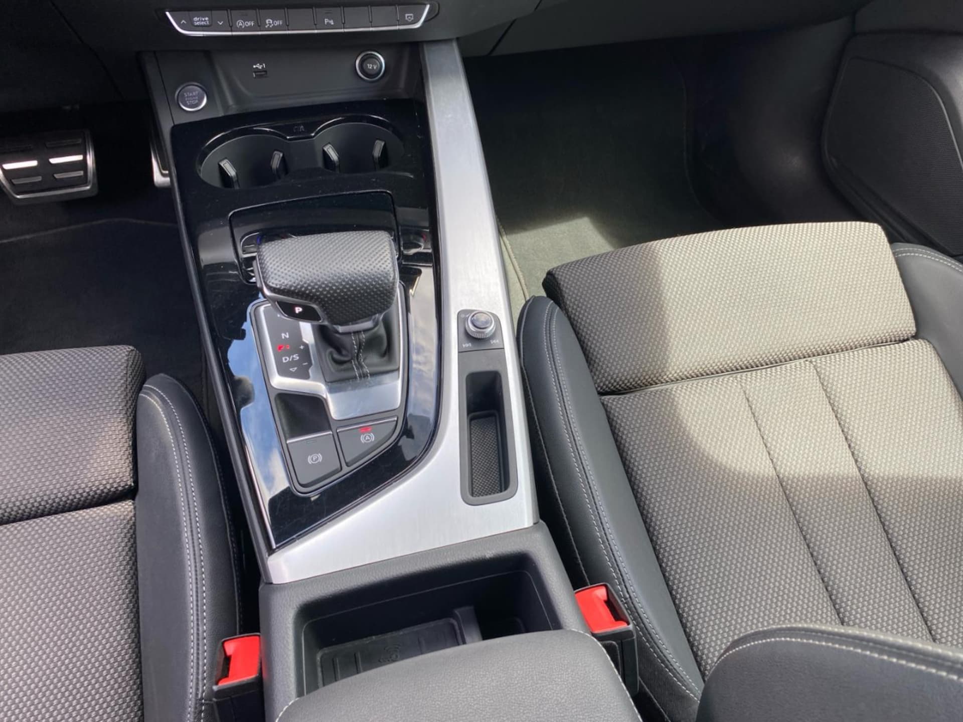 Audi A4 Avant S line