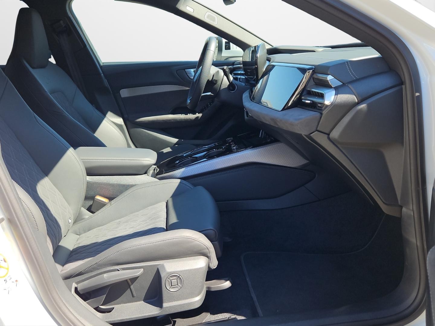 Bild über Audi A5 Avant TDI 150 kW S tronic - für weitere Informationen kontaktieren Sie den Audi Partner