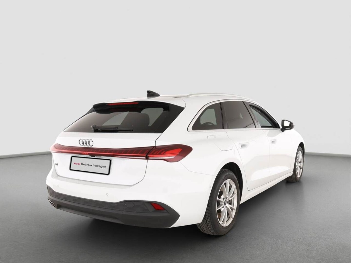 Bild über Audi A5 Avant TDI 150 kW S tronic - für weitere Informationen kontaktieren Sie den Audi Partner