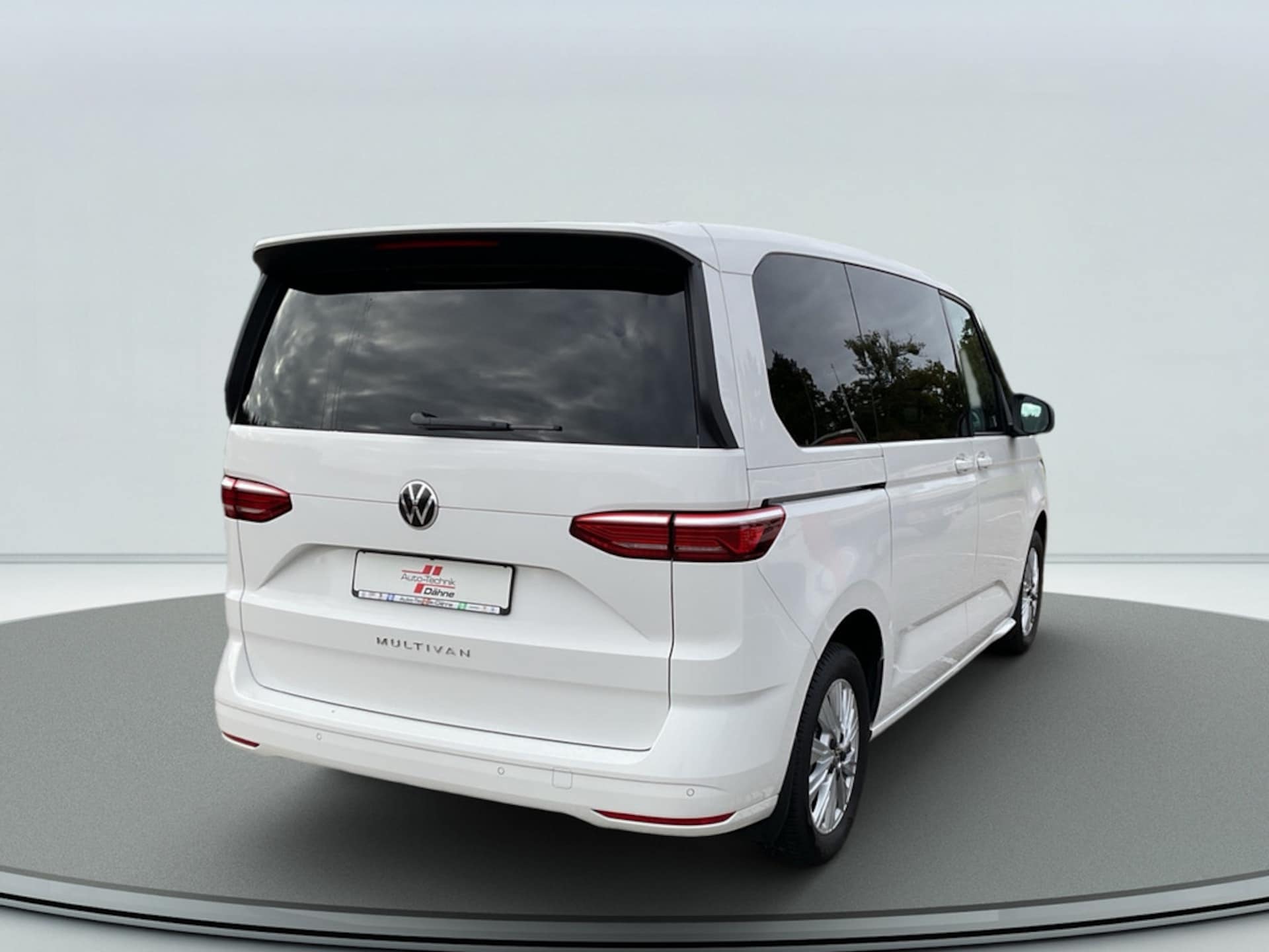 Volkswagen Multivan Basis-Modell