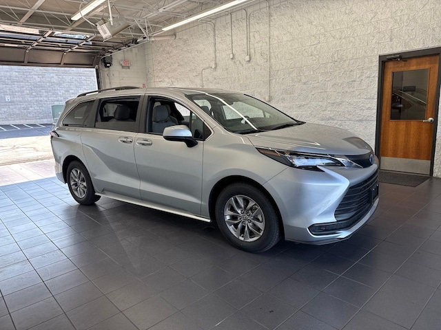 Photo of 2025 Toyota Sienna