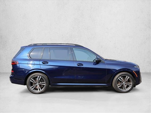 2023 BMW X7